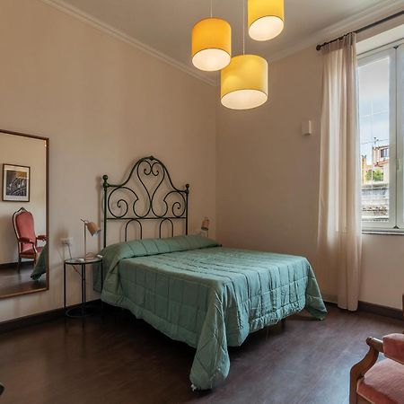 Colosseo & San Clemente Apartment โรม ภายนอก รูปภาพ
